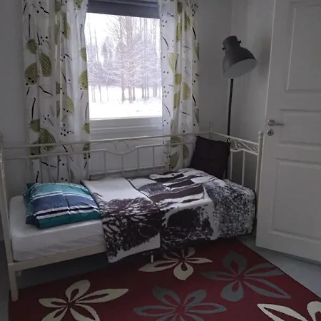 Tilava Omakotitalo Maaseudulla Huoneisto