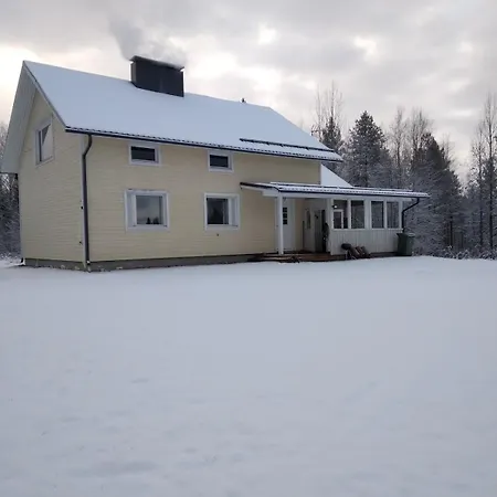 Tilava Omakotitalo Maaseudulla Huoneisto *