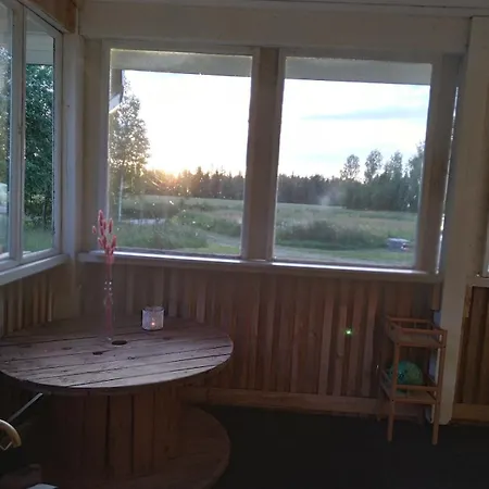 Tilava Omakotitalo Maaseudulla Huoneisto *